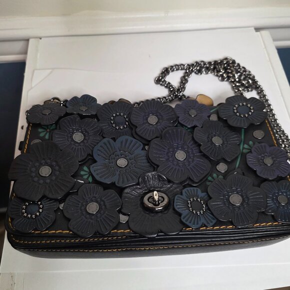 Coach Dinky With Tea Rose Crossbody Leather DK 20215 - Picture 4 of 15